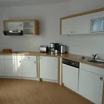 Goor Und Apartmenthaus מלון לאוטרבאך
