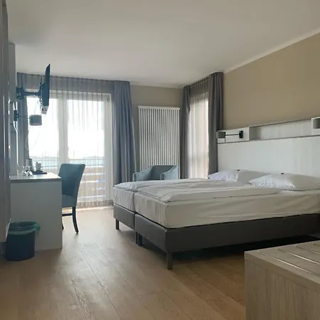 Goor Und Apartmenthaus Lauterbach (Rugen)