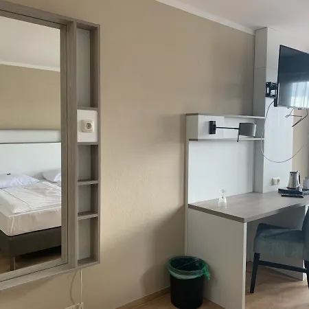 Goor Und Apartmenthaus Лаутербах