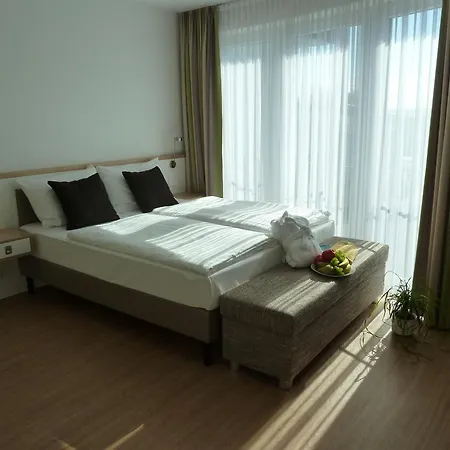 Goor Und Apartmenthaus Lauterbach (Rugen)