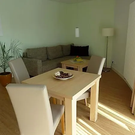 Hotel Goor Und Apartmenthaus Lauterbach (Rugen)