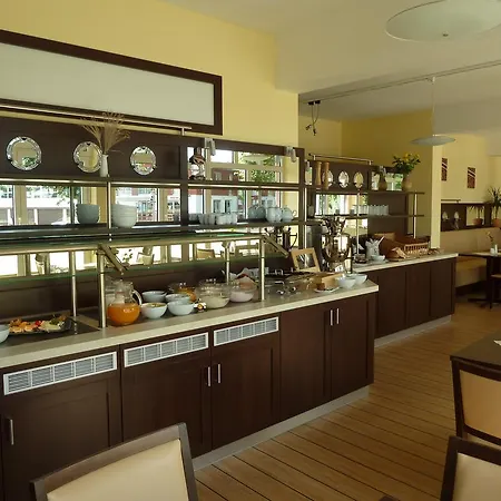 Hotel Goor Und Apartmenthaus Lauterbach (Rugen)