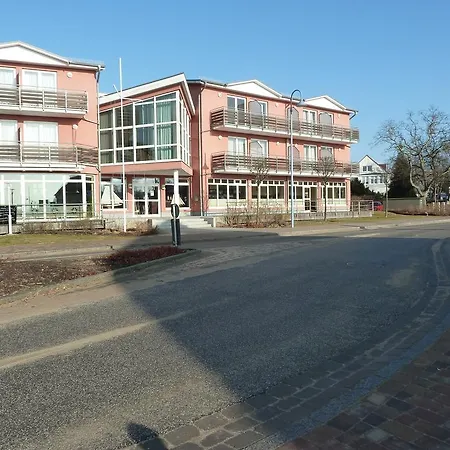 Goor Und Apartmenthaus Hotel 3*