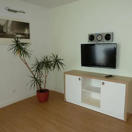 Hotel Goor Und Apartmenthaus Lauterbach (Rugen)