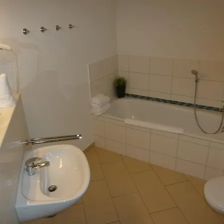 Goor Und Apartmenthaus 3* Lauterbach (Rugen)