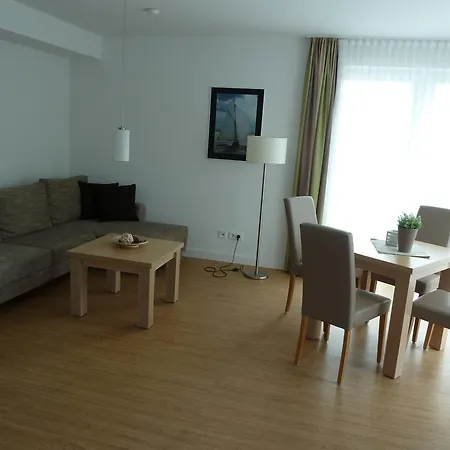 Goor Und Apartmenthaus Hotel Lauterbach (Rugen)