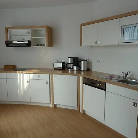 Goor Und Apartmenthaus Hotel Lauterbach (Rugen)