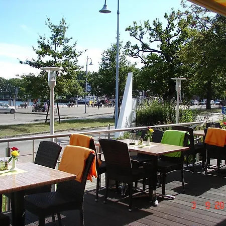 Hotel Goor Und Apartmenthaus Lauterbach (Rugen)